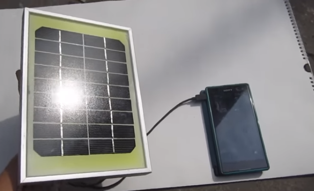 sạc điện thoại năng lượng mặt trời
